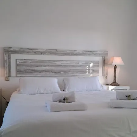 別荘 Noctua Lovely 4 Bedroom House And Pool エステポナ