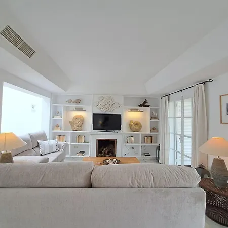 別荘 Noctua Lovely 4 Bedroom House And Pool *